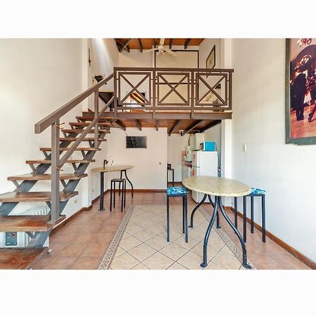 Portal de Leonidas Mendoza Exterior foto